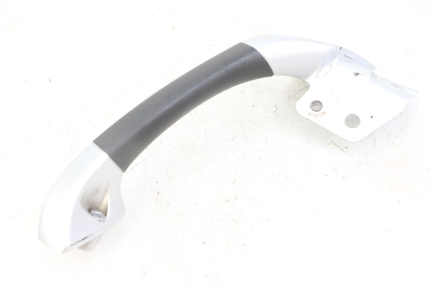 photo de RIGHT GRAB RAIL  PIAGGIO MP3 LT 300 (2010 - 2016) - Fixing points details
