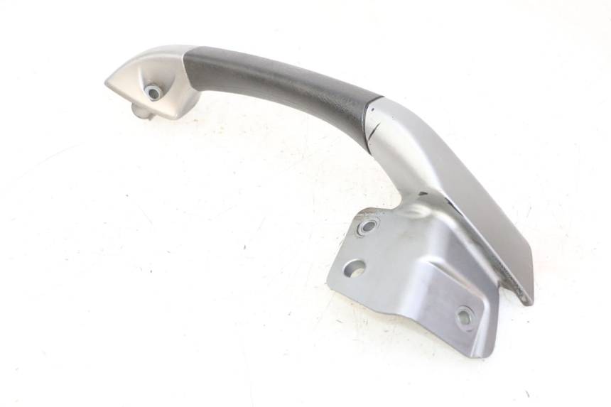 photo de RIGHT GRAB RAIL  PIAGGIO MP3 125 (2006 - 2014) - Alternative perspective