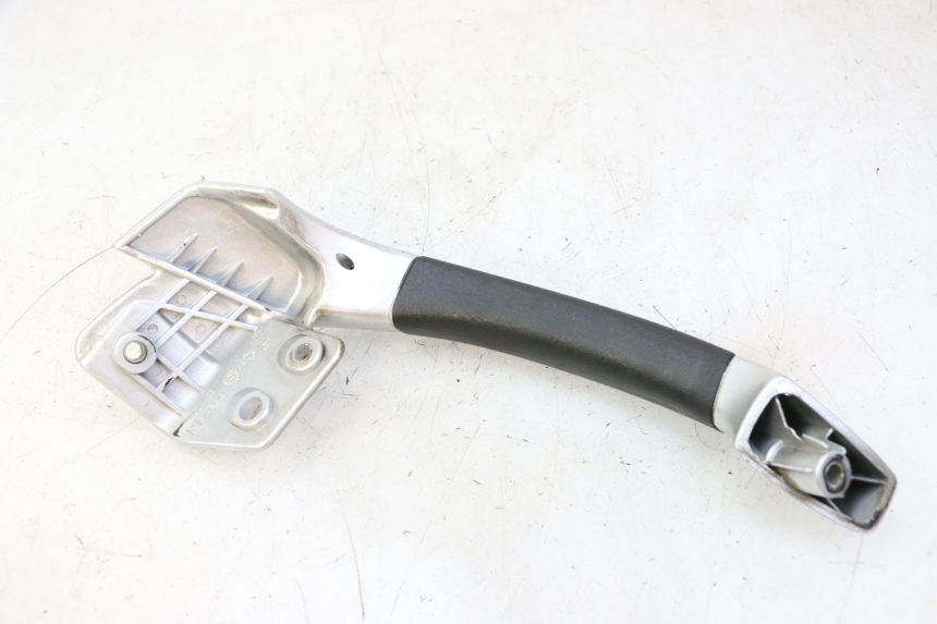 photo de RIGHT REAR HANDLEBAR PIAGGIO MP3 RL 250 (2006 - 2010) - Technical close-up
