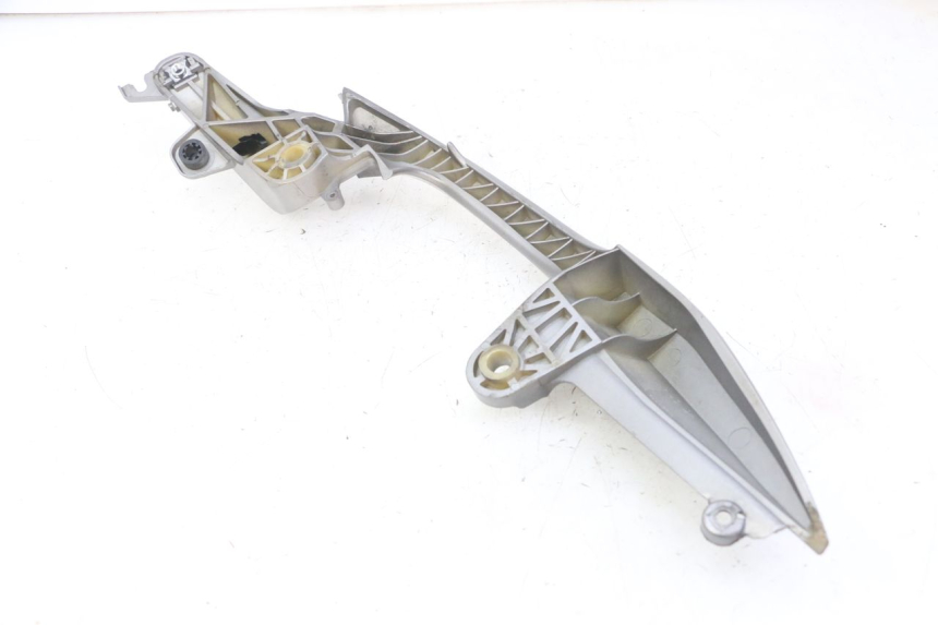 photo de RIGHT GRAB RAIL  HONDA NTV DEAUVILLE ABS 700 (2007 - 2016) - Technical close-up