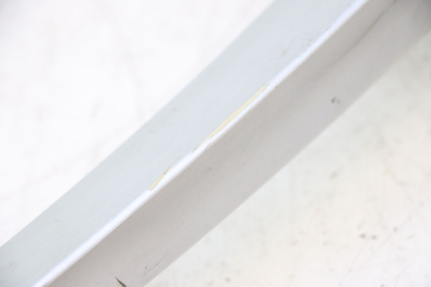 photo de RIGHT GRAB RAIL  DAELIM S2 125 (2006 - 2007) - Technical close-up