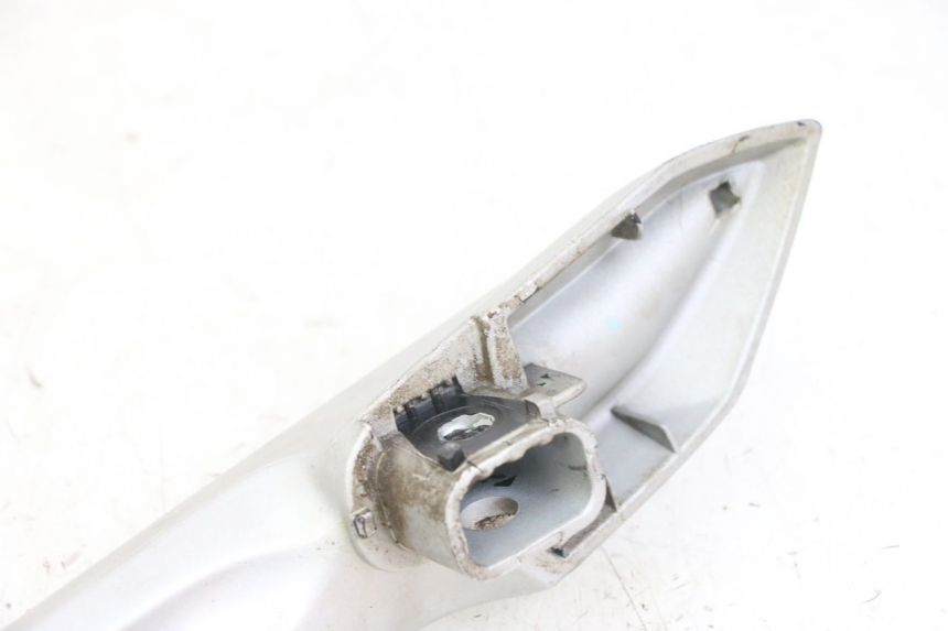 photo de RIGHT GRAB RAIL  PEUGEOT SATELIS 125 (2013 - 2018) - Alternative perspective