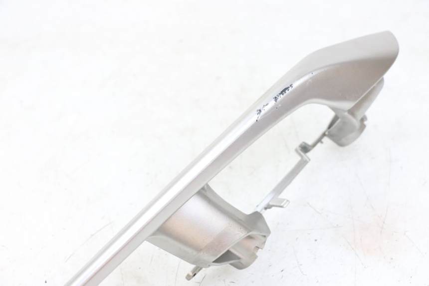 photo de RIGHT REAR HANDLEBAR YAMAHA XMAX X-MAX ABS 125 (2017 - 2020) - Component detail