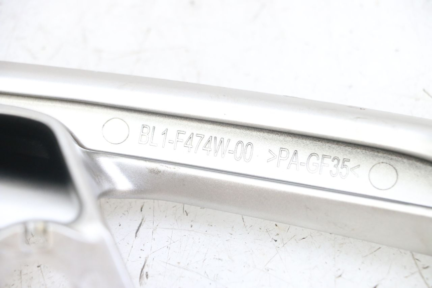 photo de RIGHT REAR HANDLEBAR YAMAHA XMAX X-MAX ABS 125 (2017 - 2020) - Technical close-up