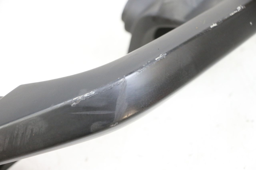 photo de RIGHT REAR HANDLEBAR YAMAHA X-MAX XMAX 125 (2010 - 2013) - Zoom on usage condition