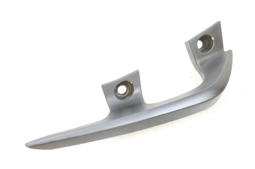 photo de RIGHT REAR HANDLEBAR YAMAHA X-MAX XMAX 125 (2010 - 2013) - Fixing points details