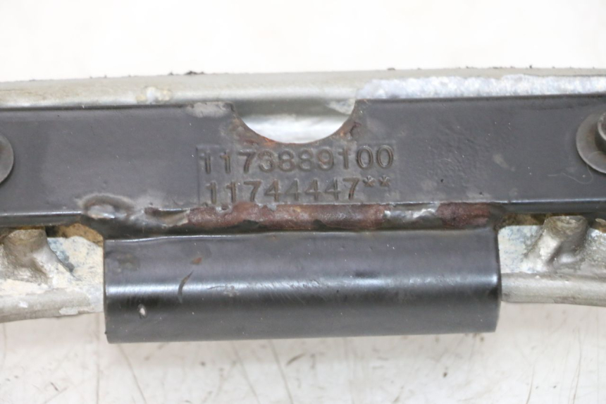 photo de REAR HANDLEBARS PEUGEOT ELYSTAR 50 (2002 - 2014) - Distinctive features