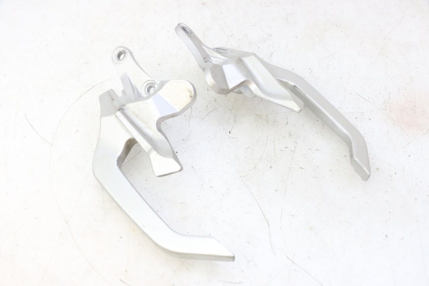 photo de GRAB RAIL STAHO FH 50 (2018 - 2019) - Fixing points details