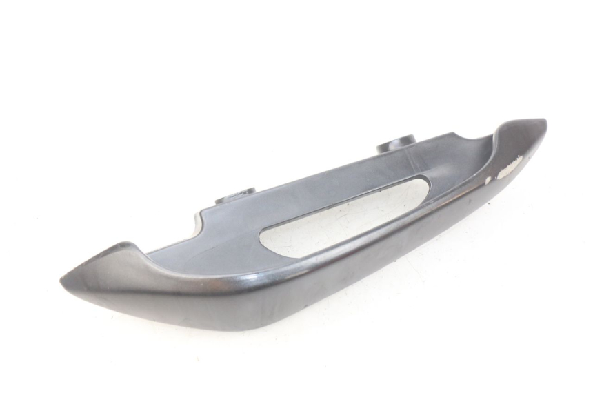 photo de LEFT REAR HANDLEBAR SUZUKI BURGMAN 125 (2007 - 2014) - Zoom on usage condition