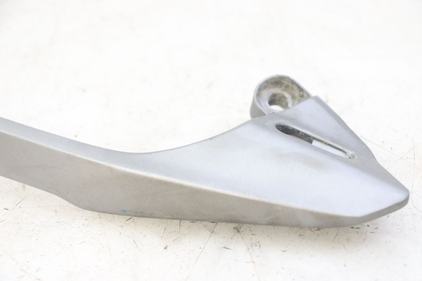 photo de LEFT GRAB RAIL  SYM JOYMAX 125 (2010 - 2017) - Fixing points details