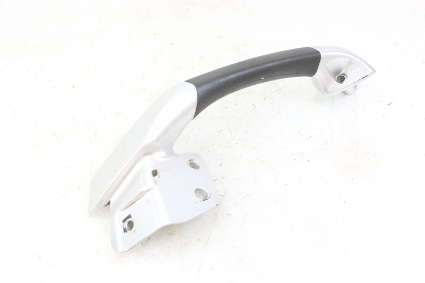 photo de LEFT GRAB RAIL  PIAGGIO MP3 LT 300 (2010 - 2016) - Surface and material condition