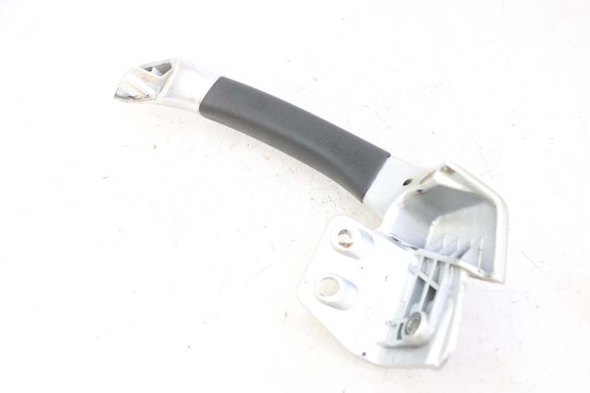 photo de LEFT REAR HANDLEBAR PIAGGIO MP3 LT 300 (2010 - 2016) - Alternative perspective