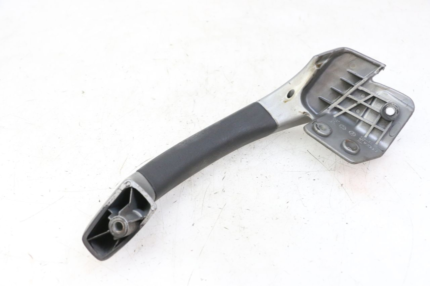 photo de LEFT GRAB RAIL  PIAGGIO MP3 125 (2006 - 2014) - Zoom on usage condition