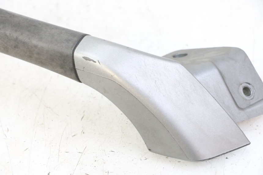 photo de LEFT GRAB RAIL  PIAGGIO MP3 125 (2006 - 2014) - Fixing points details