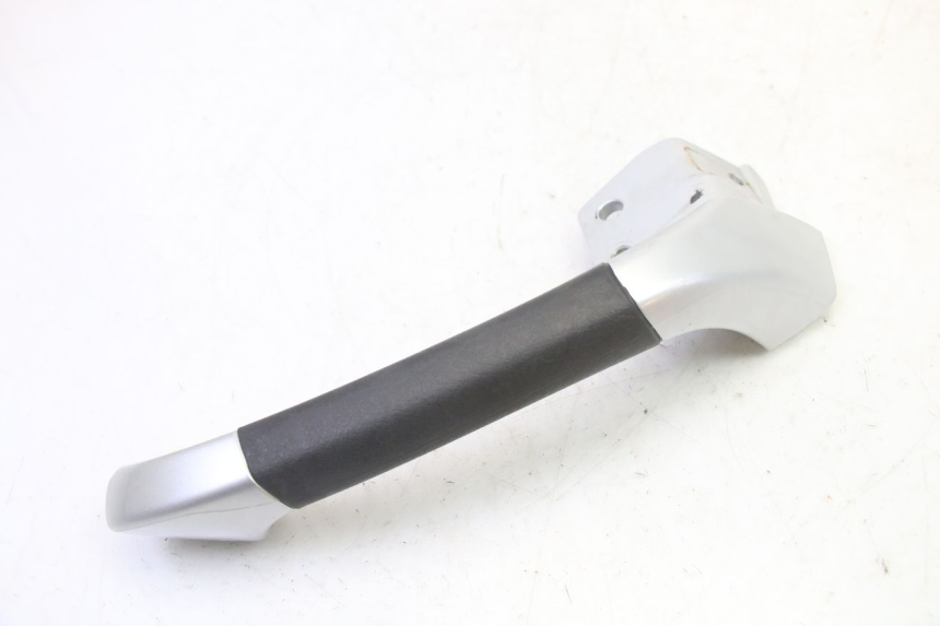 photo de LEFT GRAB RAIL  PIAGGIO MP3 RL 250 (2006 - 2010) - Alternative perspective