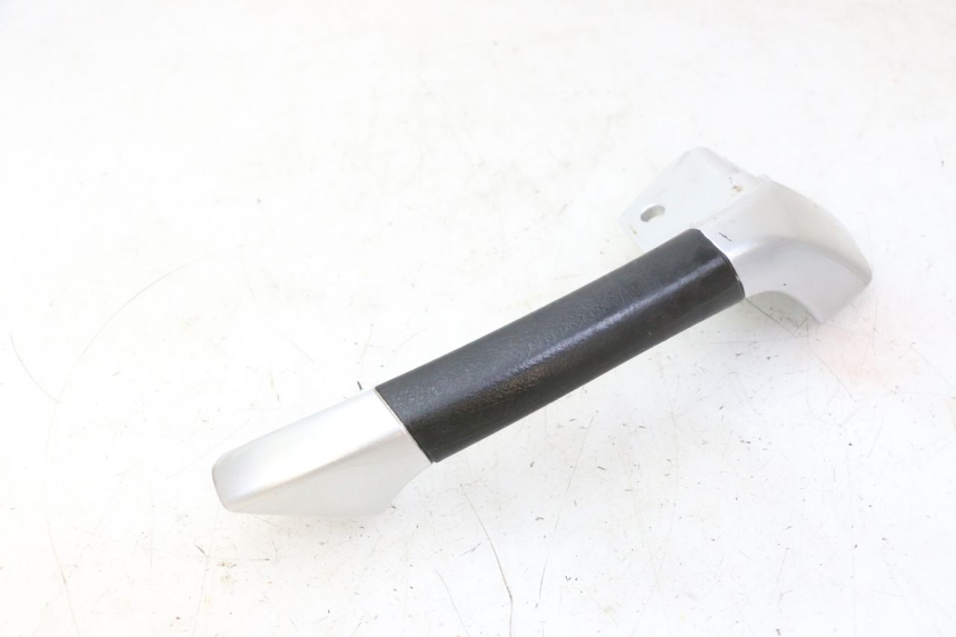 photo de LEFT GRAB RAIL  PIAGGIO MP3 RL 250 (2006 - 2010) - Additional view of the item