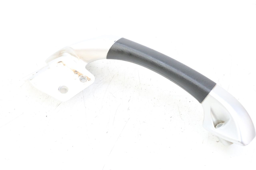 photo de LEFT GRAB RAIL  PIAGGIO MP3 LT 400 (2007 - 2012) - Alternative perspective