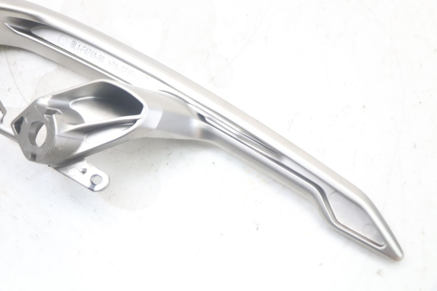 photo de LEFT REAR HANDLEBAR YAMAHA XMAX X-MAX ABS 125 (2017 - 2020) - Fixing points details