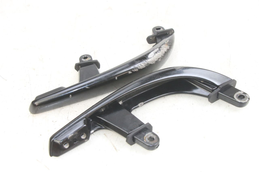 photo de LEFT REAR HANDLEBAR YAMAHA X-MAX XMAX 250 (2006 - 2009) - Main view