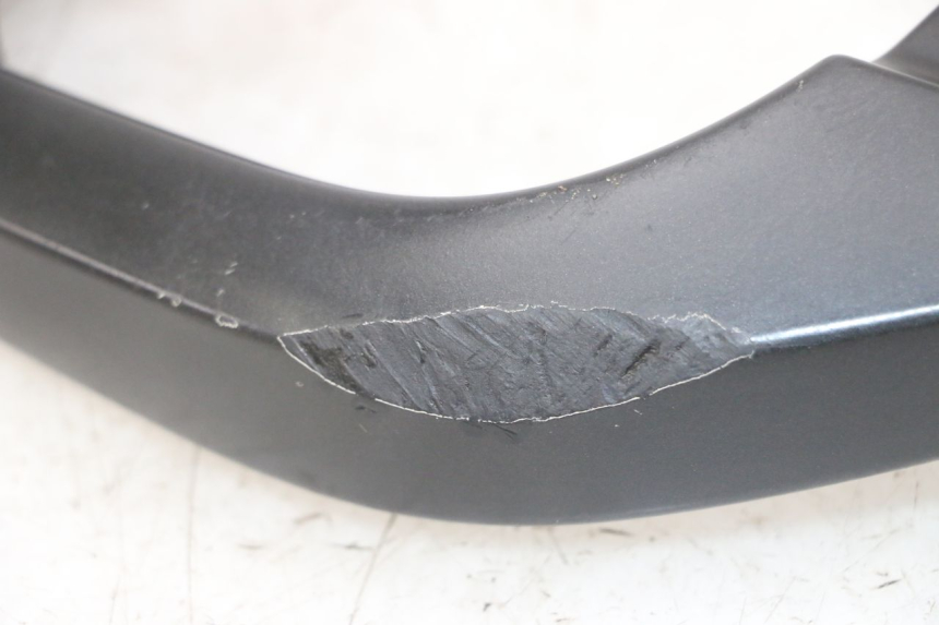 photo de LEFT REAR HANDLEBAR YAMAHA X-MAX XMAX 125 (2010 - 2013) - Zoom on usage condition