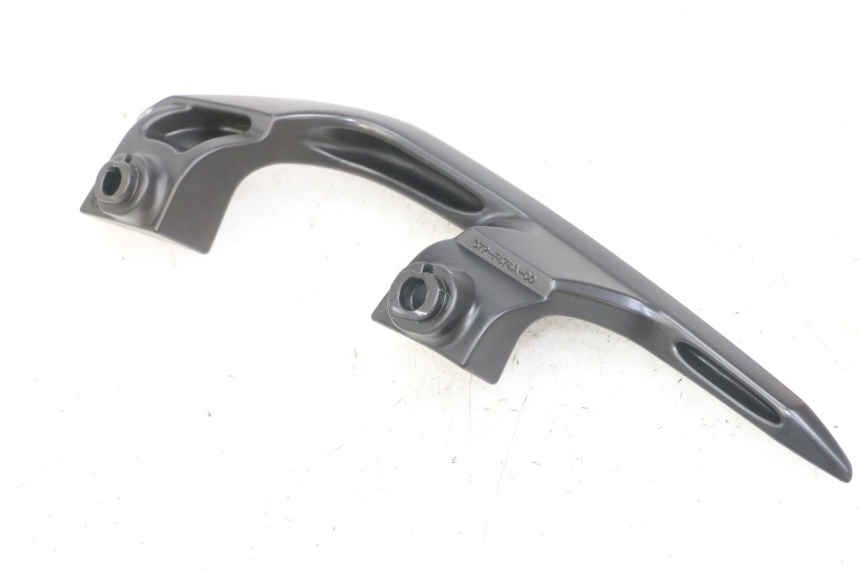 photo de LEFT REAR HANDLEBAR YAMAHA X-MAX XMAX 125 (2010 - 2013) - Technical close-up