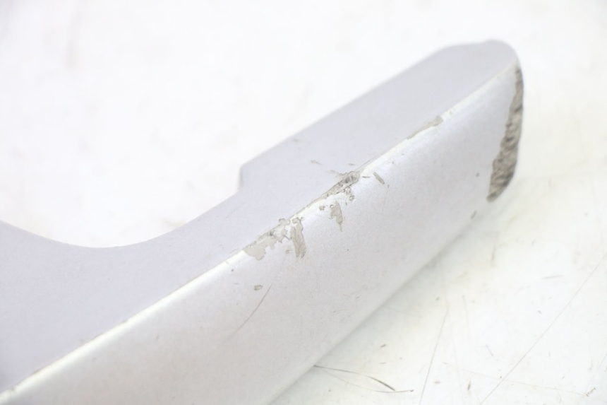 photo de LEFT REAR HANDLEBAR YAMAHA X-MAX XMAX 250 (2006 - 2009) - Technical close-up