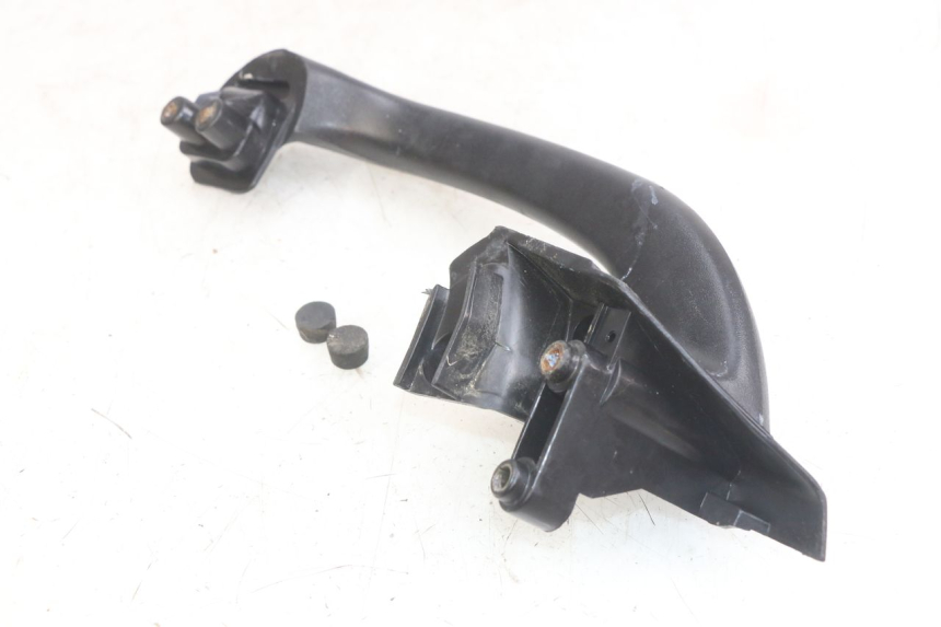 photo de LEFT REAR HANDLEBAR PIAGGIO X9 EVOLUTION 125 (2003 - 2007) - Alternative perspective