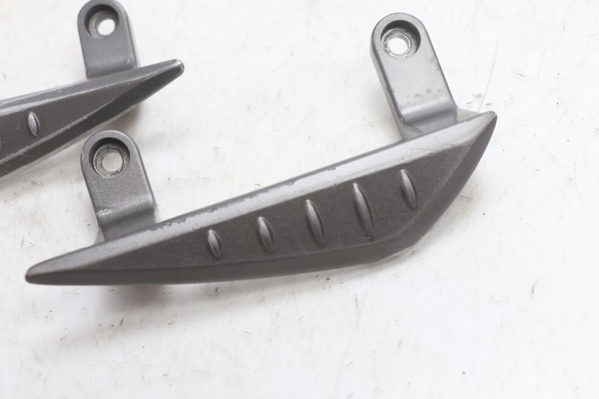 photo de REAR HANDLEBARS TNT MOTOR GRIDO 2T 50 (2010 - 2019) - Zoom on usage condition