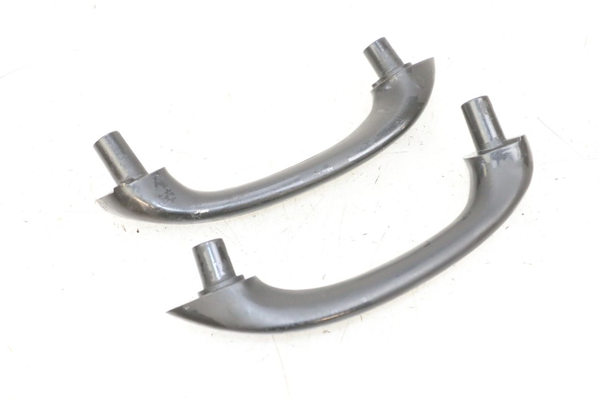 photo de GRAB RAIL  SUZUKI GSF N BANDIT 600 (1996 - 1999) - Alternative perspective