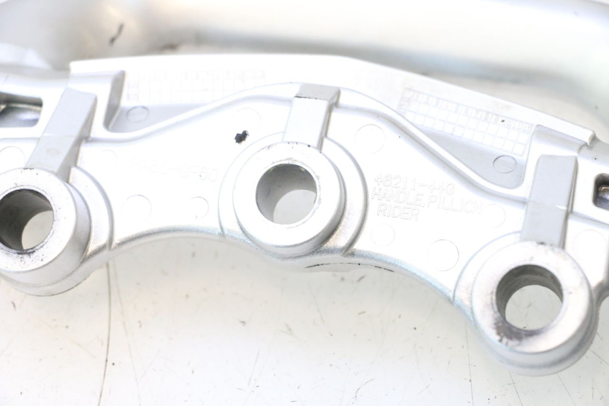 photo de GRAB RAIL  SUZUKI GSR 600 (2005 - 2012) - Zoom on usage condition