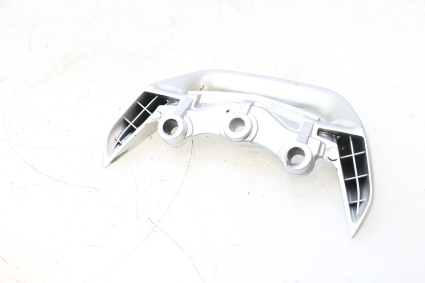 photo de GRAB RAIL  SUZUKI GSR 600 (2005 - 2012) - Alternative perspective