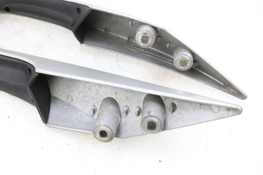 photo de GRAB RAIL JM MOTORS GTS 125 (2015 - 2019) - Zoom on usage condition