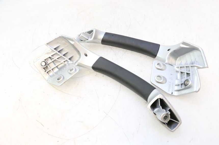 photo de GRAB RAIL  PIAGGIO MP3 LT 300 (2010 - 2016) - Technical close-up