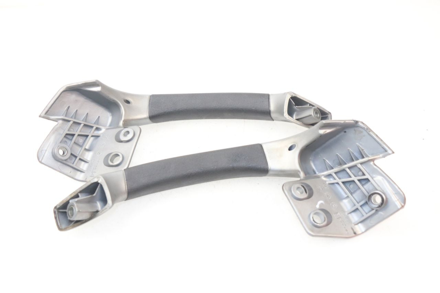 photo de REAR HANDLEBARS PIAGGIO MP3 125 (2006 - 2014) - Component detail