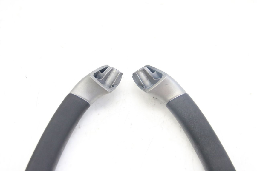 photo de REAR HANDLEBARS PIAGGIO MP3 125 (2006 - 2014) - Component detail