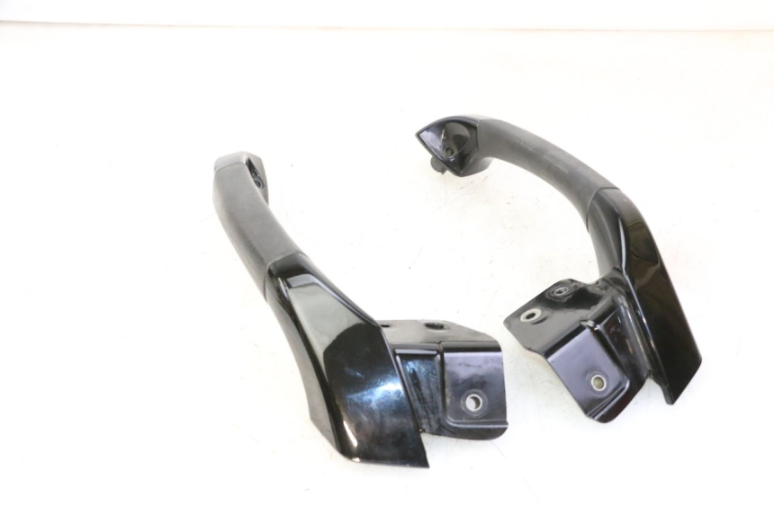photo de GRAB RAIL PIAGGIO MP3 500 (2011 - 2015) - Technical close-up