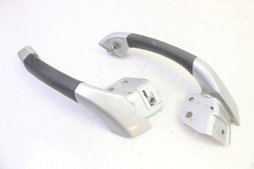 photo de GRAB RAIL PIAGGIO MP3 RL 250 (2006 - 2010) - Alternative perspective