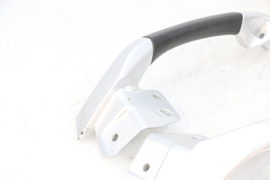 photo de GRAB RAIL PIAGGIO MP3 RL 250 (2006 - 2010) - Markings and original references