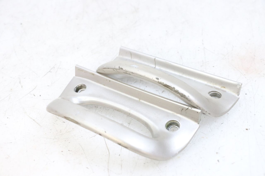 photo de GRAB RAIL YAMAHA NEO'S NEOS 2T 50 (1998 - 2007) - Zoom on usage condition