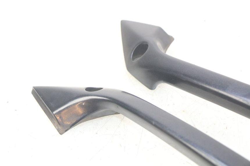 photo de REAR HANDLEBARS GILERA NEXUS 125 (2007 - 2009) - Technical close-up