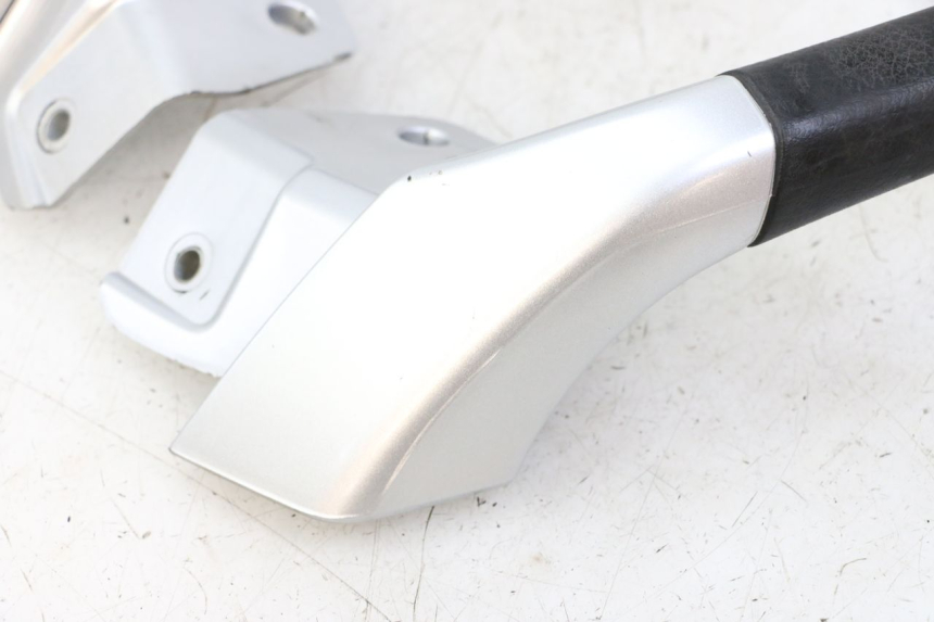 photo de REAR HANDLEBARS PIAGGIO MP3 LT 400 (2007 - 2012) - Checked used part