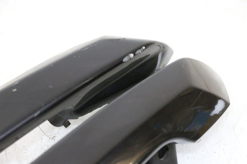 photo de REAR HANDLEBARS PEUGEOT SATELIS 125 (2010 - 2012) - High-resolution close-up