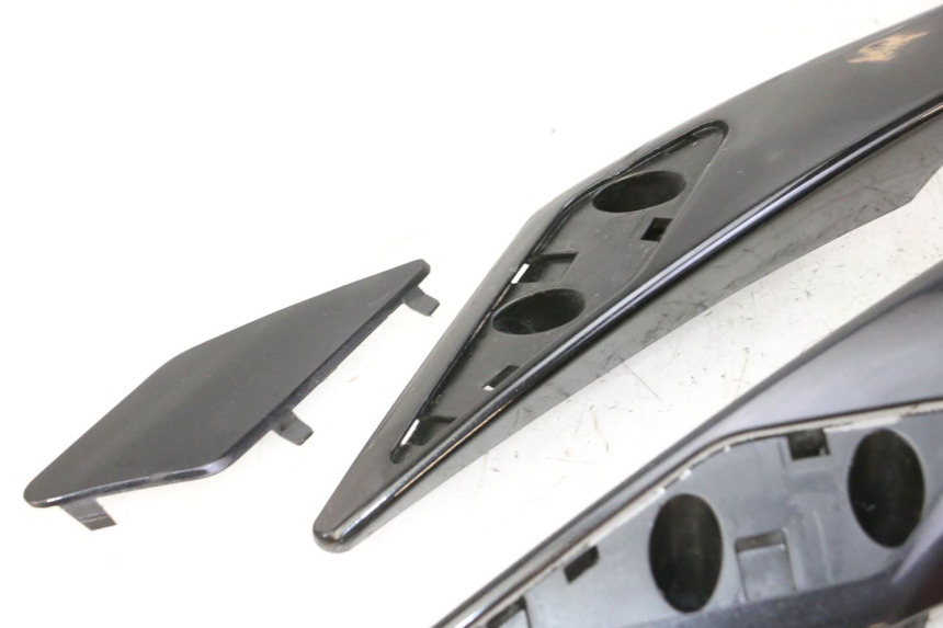 photo de GRAB RAIL PEUGEOT SATELIS 125 (2013 - 2018) - Distinctive features