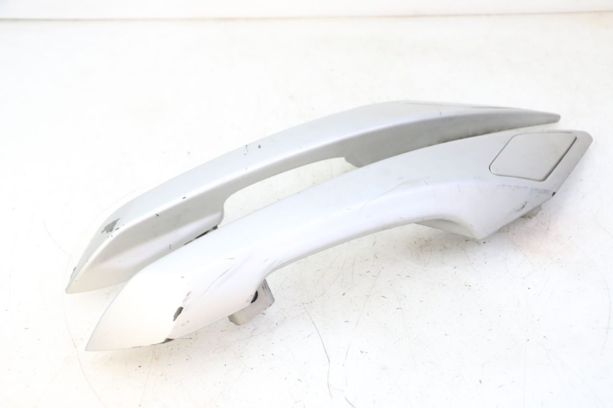 photo de REAR HANDLEBARS PEUGEOT SATELIS 125 (2006 - 2009) - Zoom on usage condition