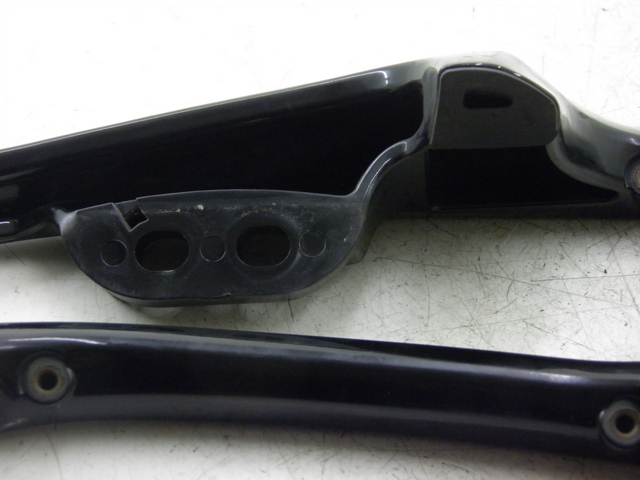 photo de GRAB RAIL  SUZUKI BURGMAN EXECUTIVE 650 (2008 - 2010) - Component zoom