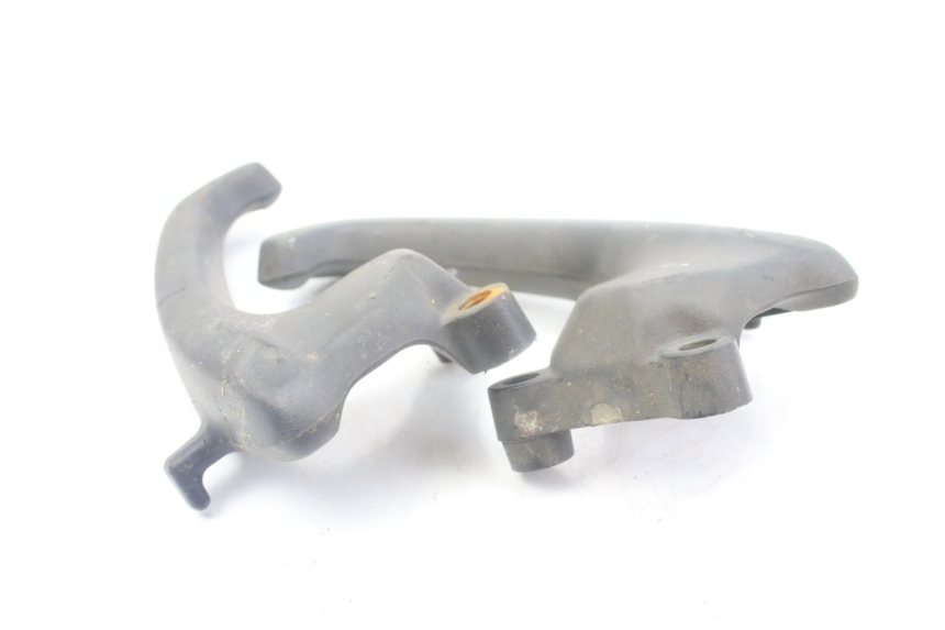 photo de GRAB RAIL  HONDA VFR VTEC RC46 800 (2002 - 2013) - Technical close-up