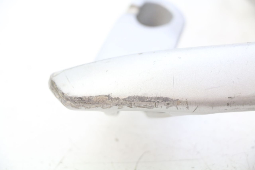 photo de REAR HANDLEBARS PEUGEOT VIVACITY NEW 2T 50 (2008 - 2017) - Zoom on usage condition