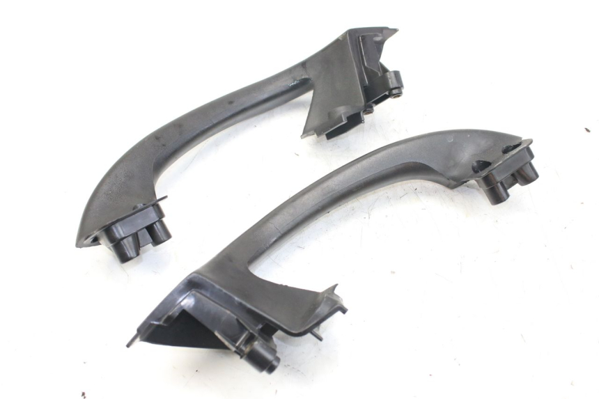 photo de REAR HANDLEBARS PIAGGIO X9 EVOLUTION 125 (2003 - 2007) - Fixing points details