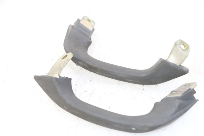 photo de GRAB RAIL  YAMAHA XJN DIVERSION 600 (2000 - 2003) - Surface and material condition