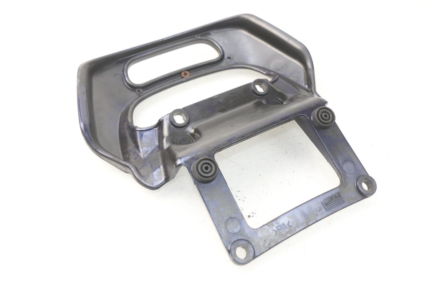 photo de GRAB RAIL  YAMAHA YP MAJESTY 125 (1998 - 2001) - Component detail